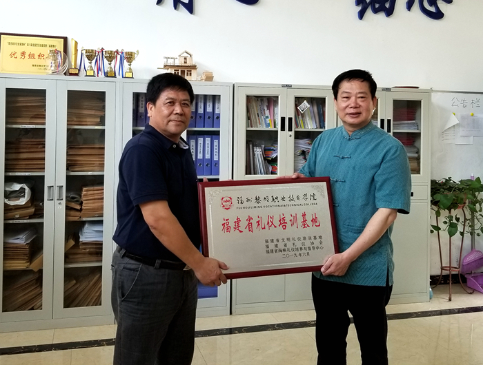 QQ图片20190621111934_副本.jpg
